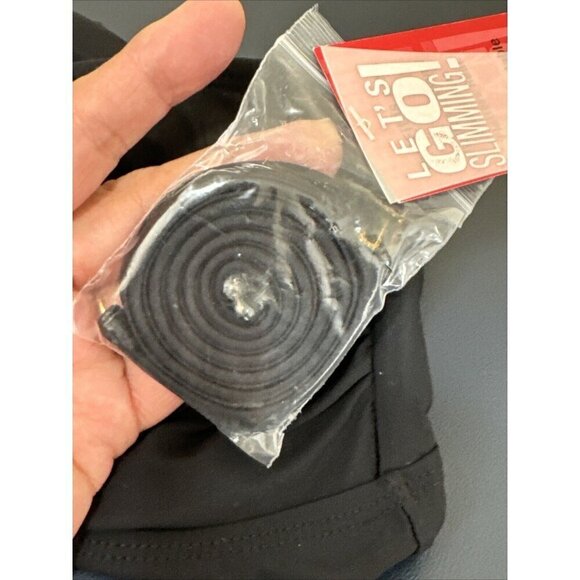 Spanx Women's 6 Convertible Loop Cutout Tankini Swim Top Black New - Picture 12 of 16